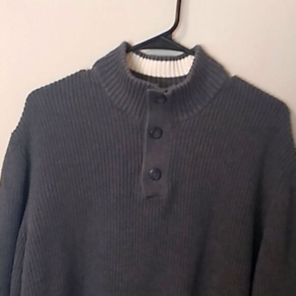American Rag Gray/White Sweater. Sz XL - Picture 3 of 7